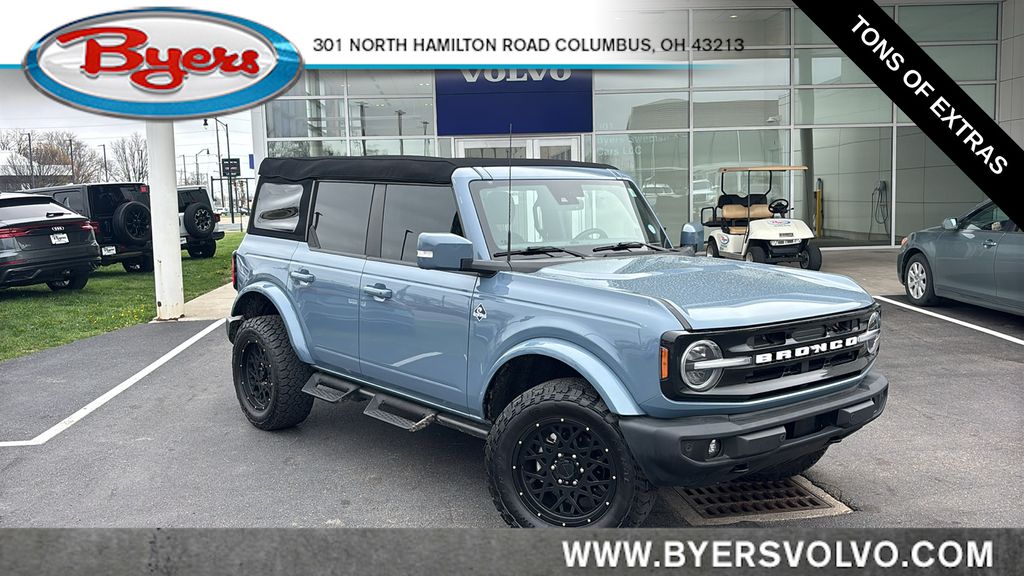 Blue (Azure Gray Metallic Tri-Coat) 2023 Ford Bronco Outer Banks 4-Door 4WD SUV / Crossover Four-Wheel Drive Automatic