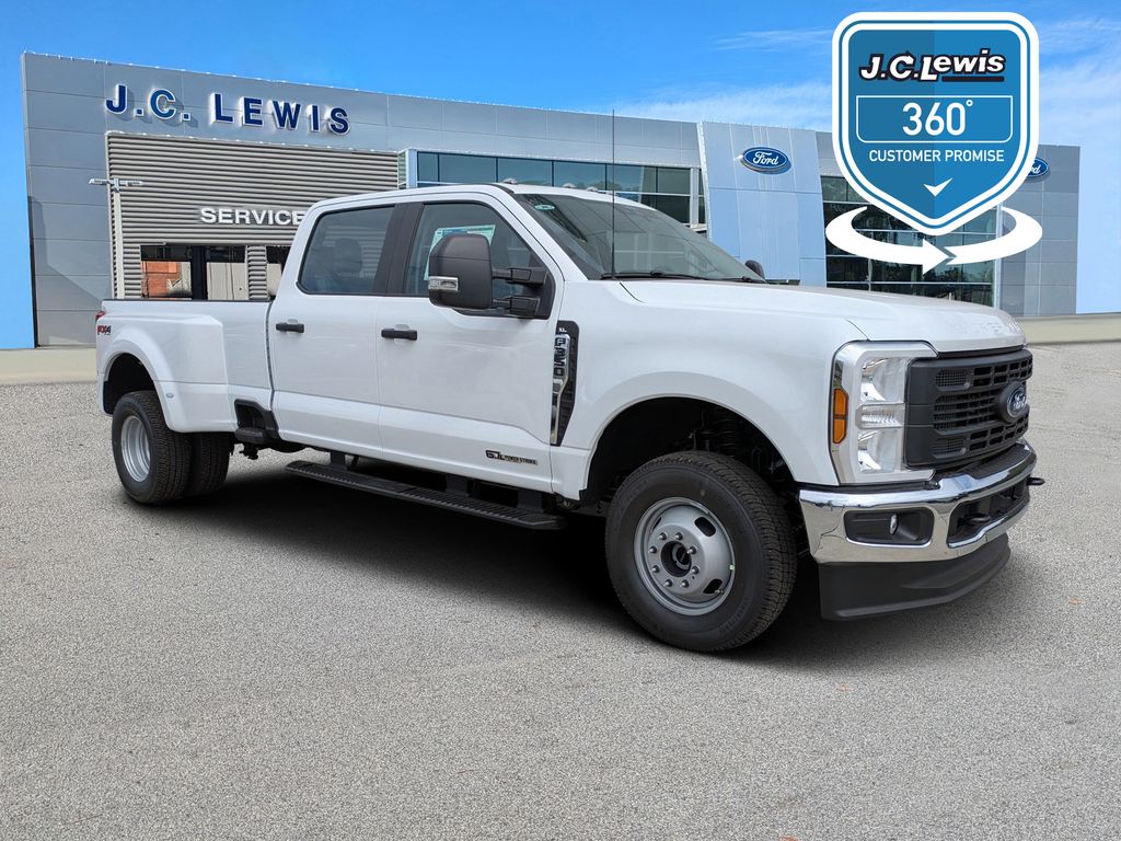 2026 Ford Super Duty F-350 DRW XL