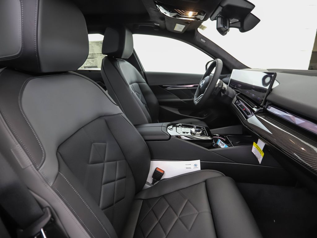 Thumbnail: 2026 BMW 5 Series - 31