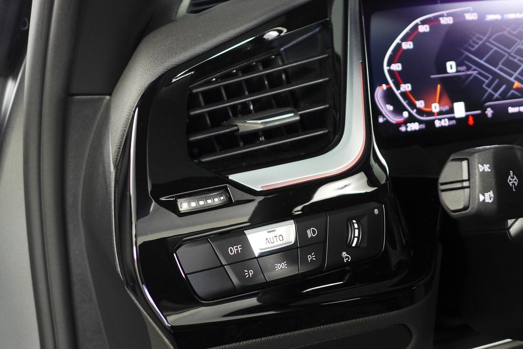 Thumbnail: 2025 BMW Z4 - 16