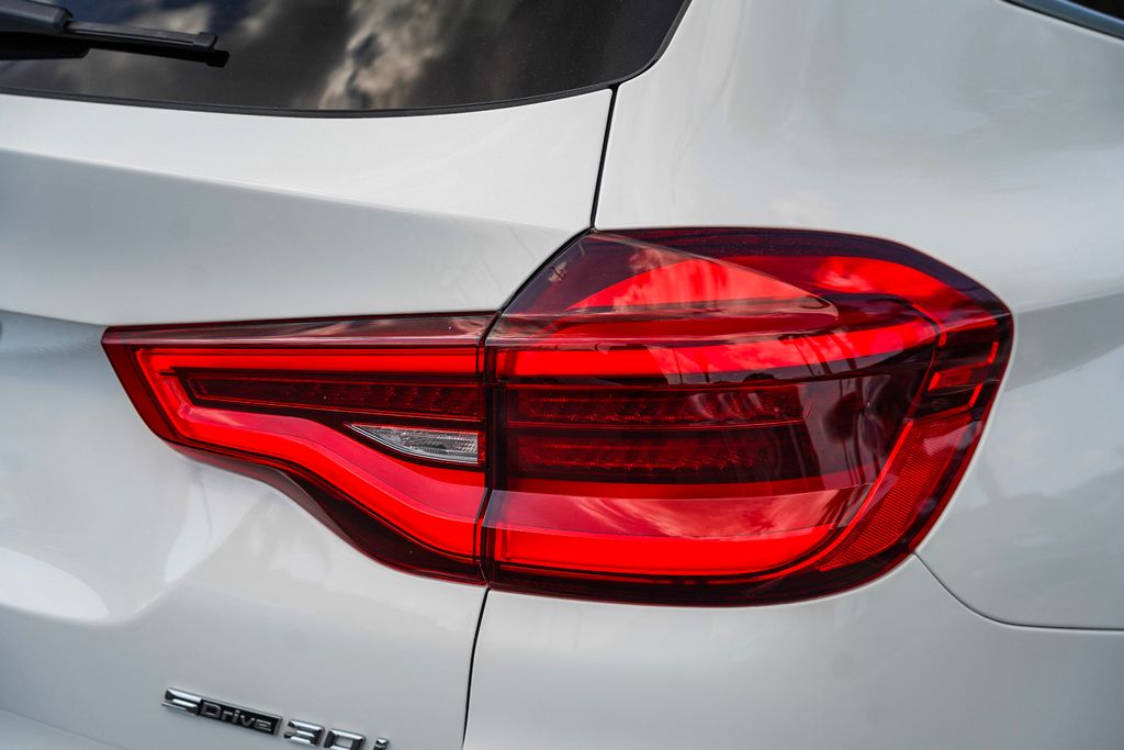 2021 BMW X3 sDrive30i 9