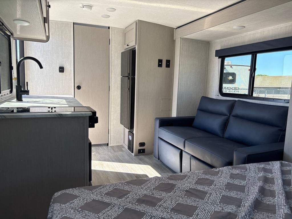 2025 Coachmen Remote 19R Travel Trailer