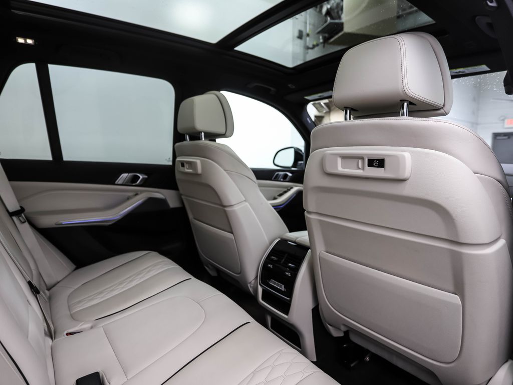 2022 BMW X5 xDrive45e 26