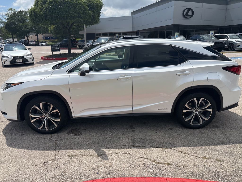 Thumbnail: 2018 Lexus RX - 2