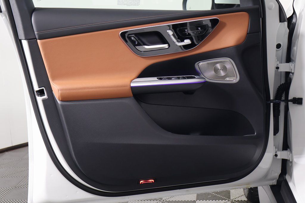 Thumbnail: 2026 Mercedes-Benz GLC - 7