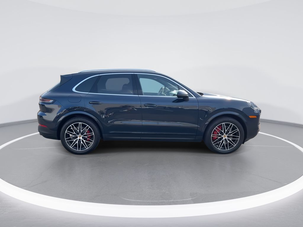 Thumbnail: 2024 Porsche Cayenne - 9