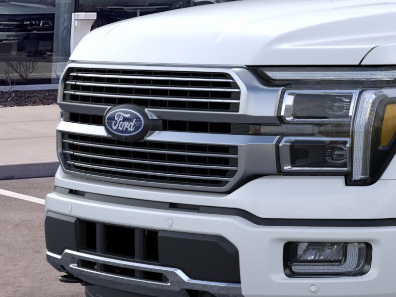 New 2026 Star White Metallic Tri-Coat Ford Platinum image 17
