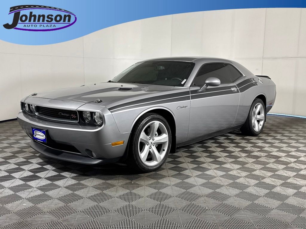 2014 Dodge Challenger Plata (Billet Silver Metallic Clearcoat) Coupé Tracción trasera 5 velocidades Automática