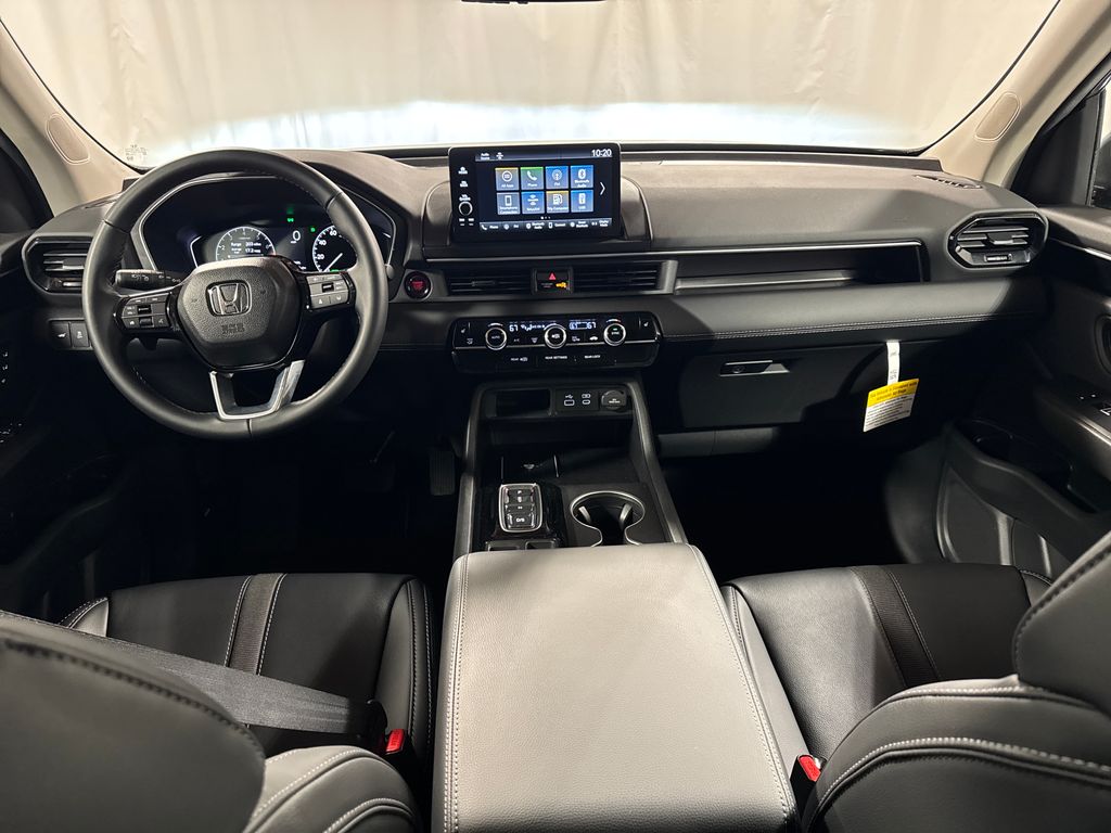 used 2025 Honda Pilot car, priced at $45,233