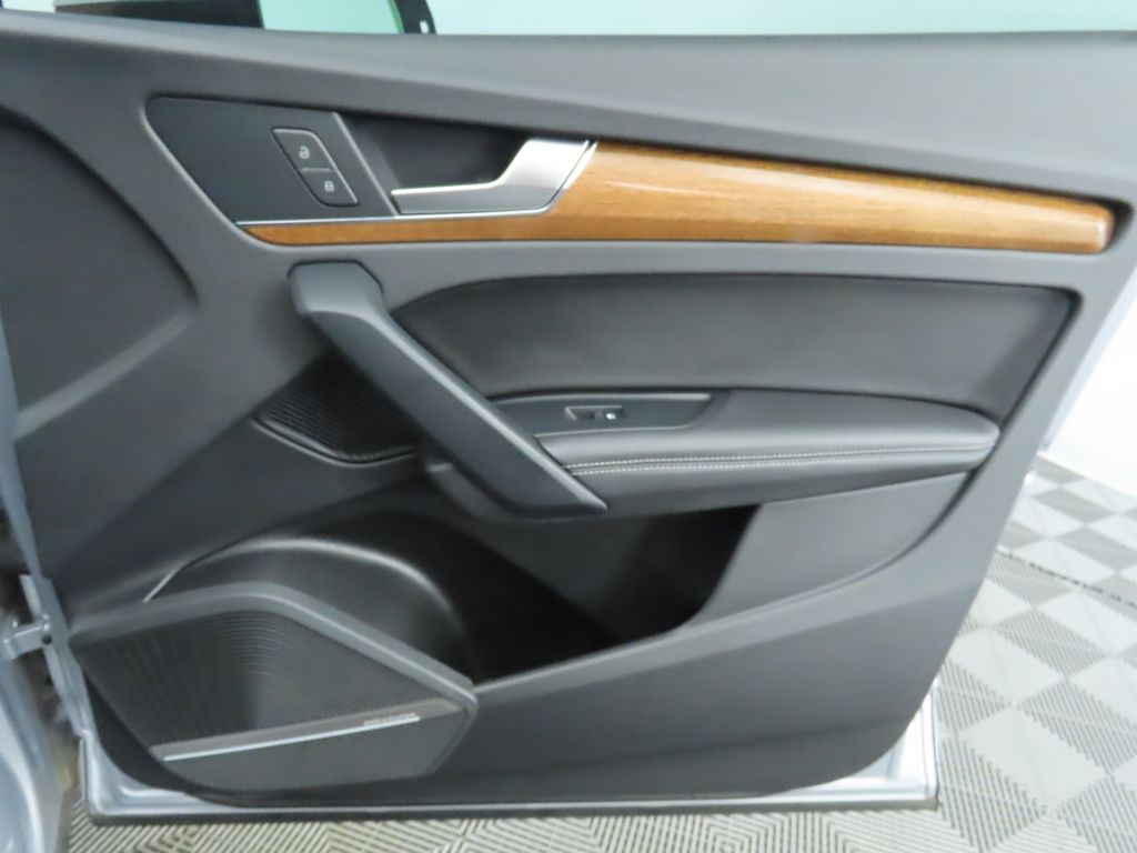 2022 Audi Q5 e Premium Plus 26