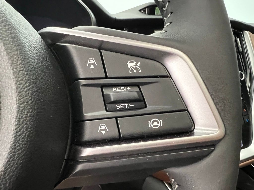 2025 Subaru Outback Touring 19