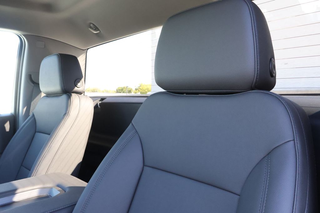 Thumbnail: 2026 Chevrolet Silverado 1500 - 14