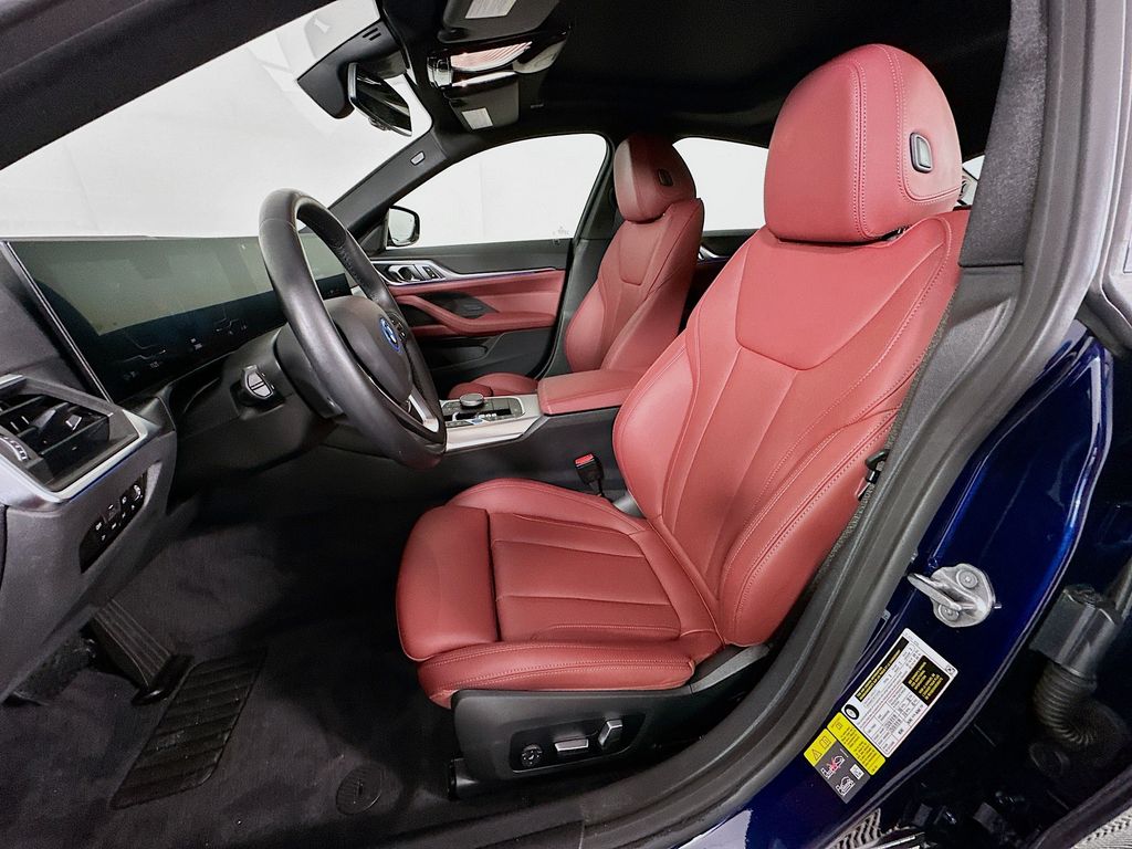 Thumbnail: 2023 BMW i4 - 21