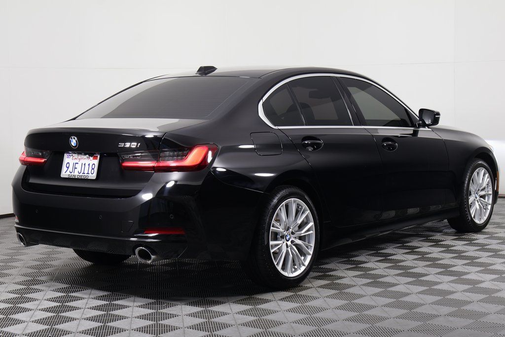 Thumbnail: 2024 BMW 3 Series - 4