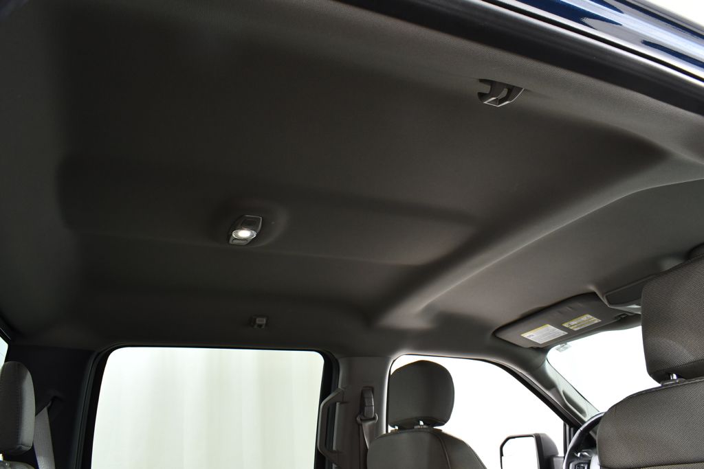 Used 2019 Blue Ford XLT image 18