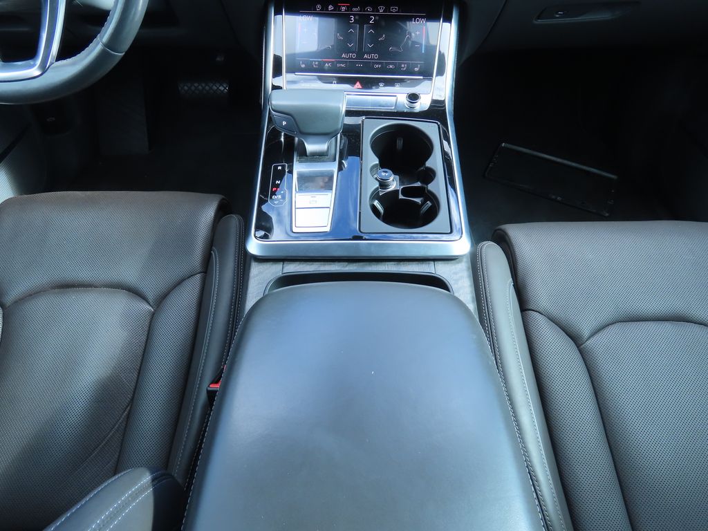 Thumbnail: 2019 Audi Q8 - 9