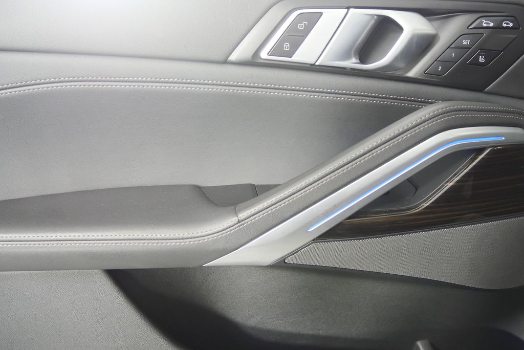 Thumbnail: 2025 BMW X6 - 8