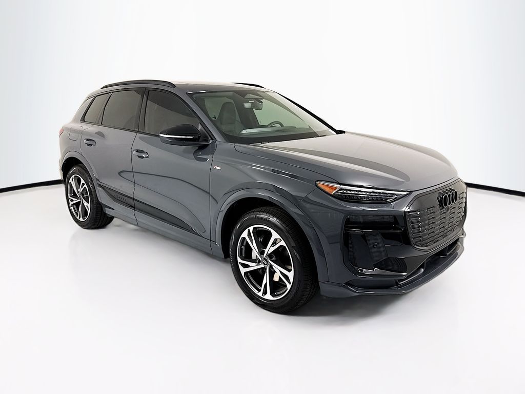 Thumbnail: 2027 Audi Q6 e-tron - 3