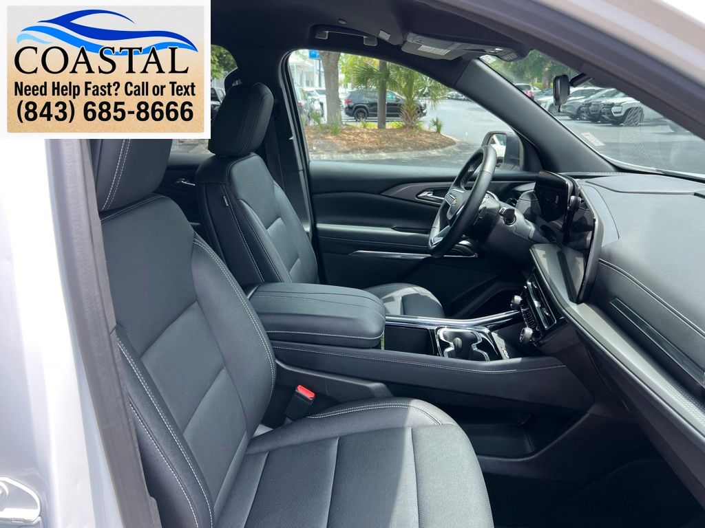 2025 Chevrolet Traverse LT White at Bob Mills Chevrolet