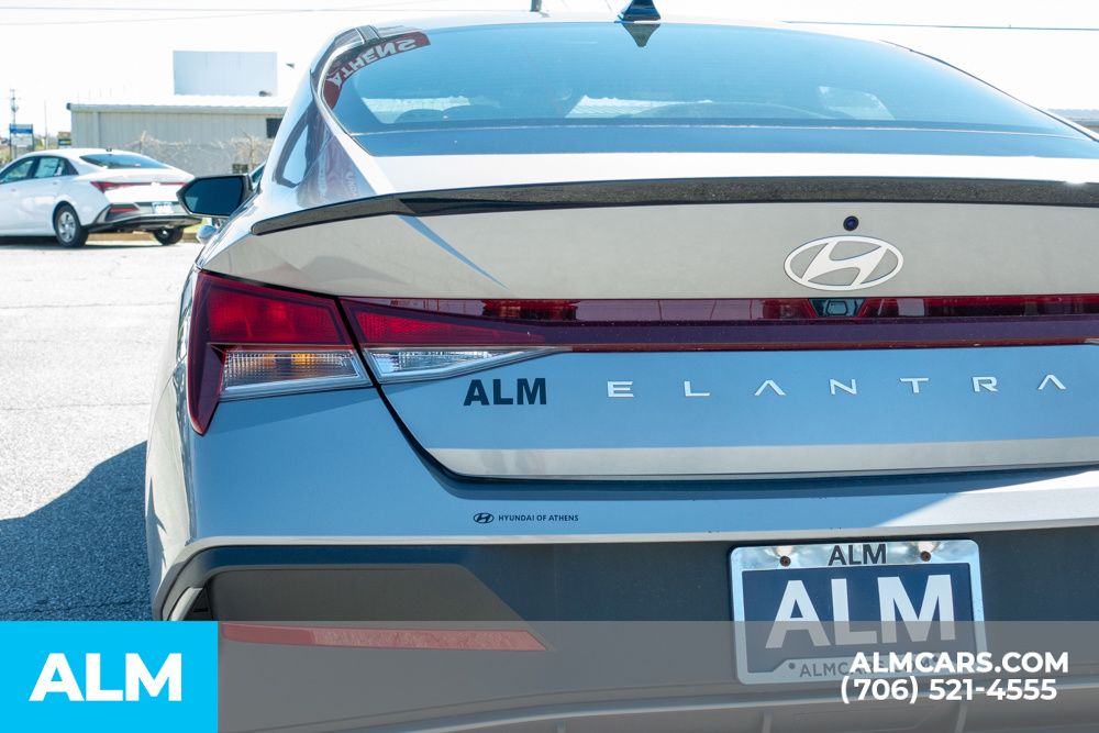 Certified Used 2025 Silver Hyundai SEL Sport image 12
