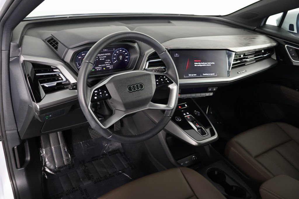 Thumbnail: 2023 Audi Q4 e-tron - 6