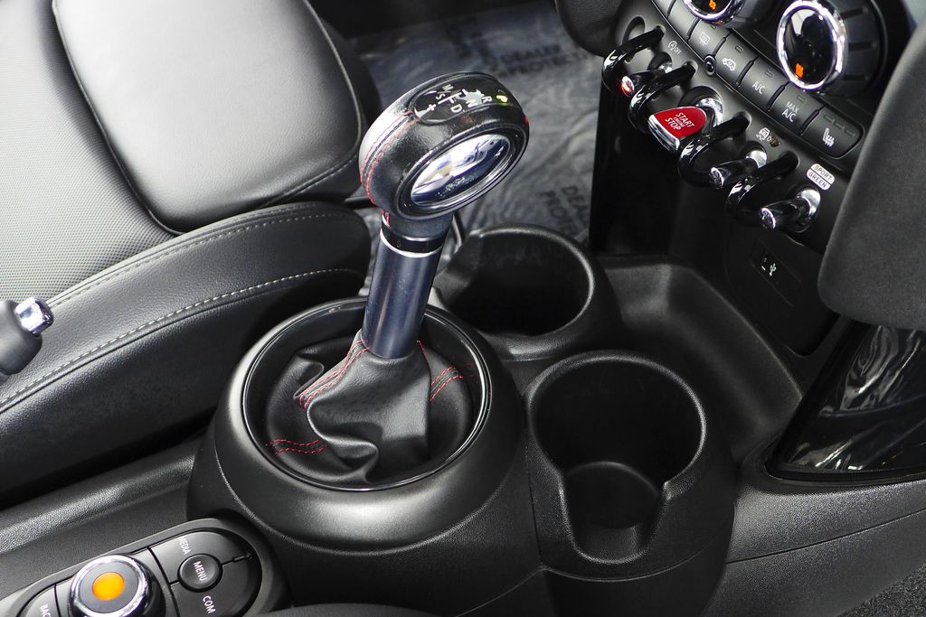 Thumbnail: 2019 MINI Cooper - 16