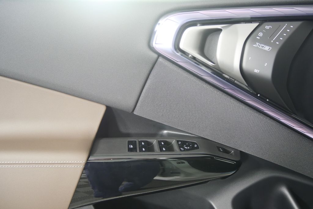 Thumbnail: 2026 BMW X3 - 8