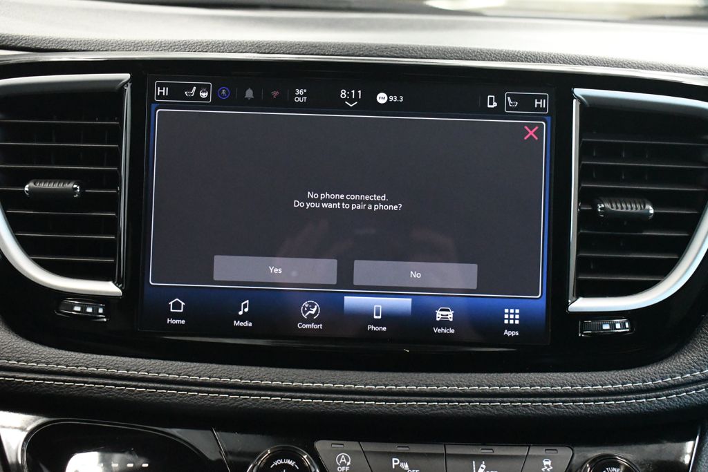 Used 2026 White Chrysler Select image 37