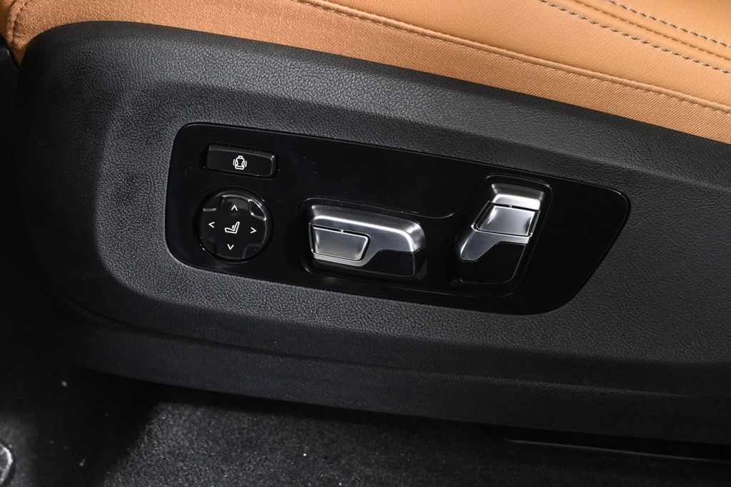 Thumbnail: 2026 BMW X5 - 26