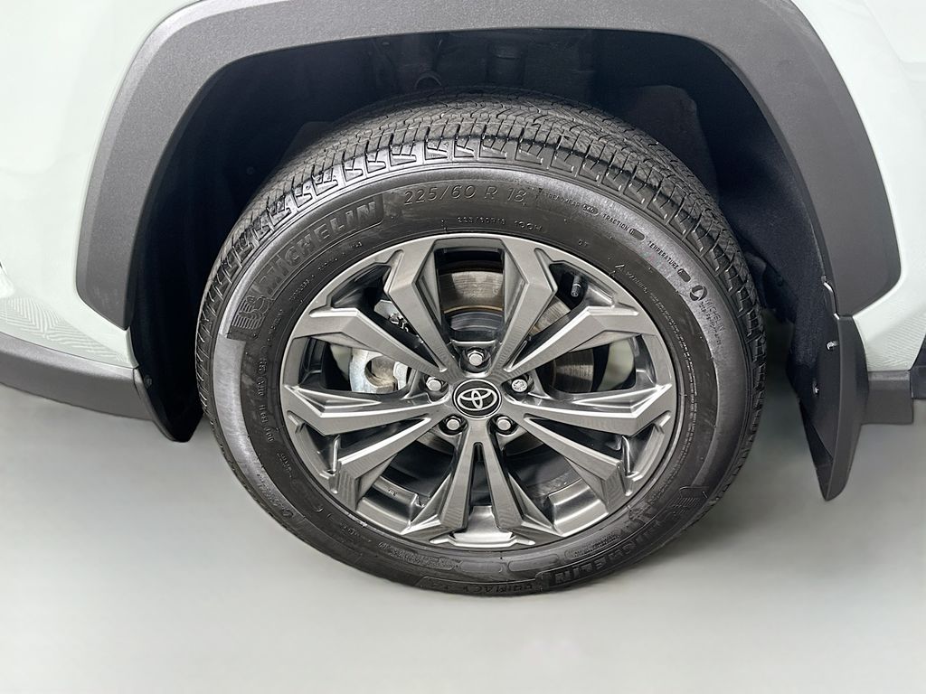 Thumbnail: 2023 Toyota RAV4 - 31