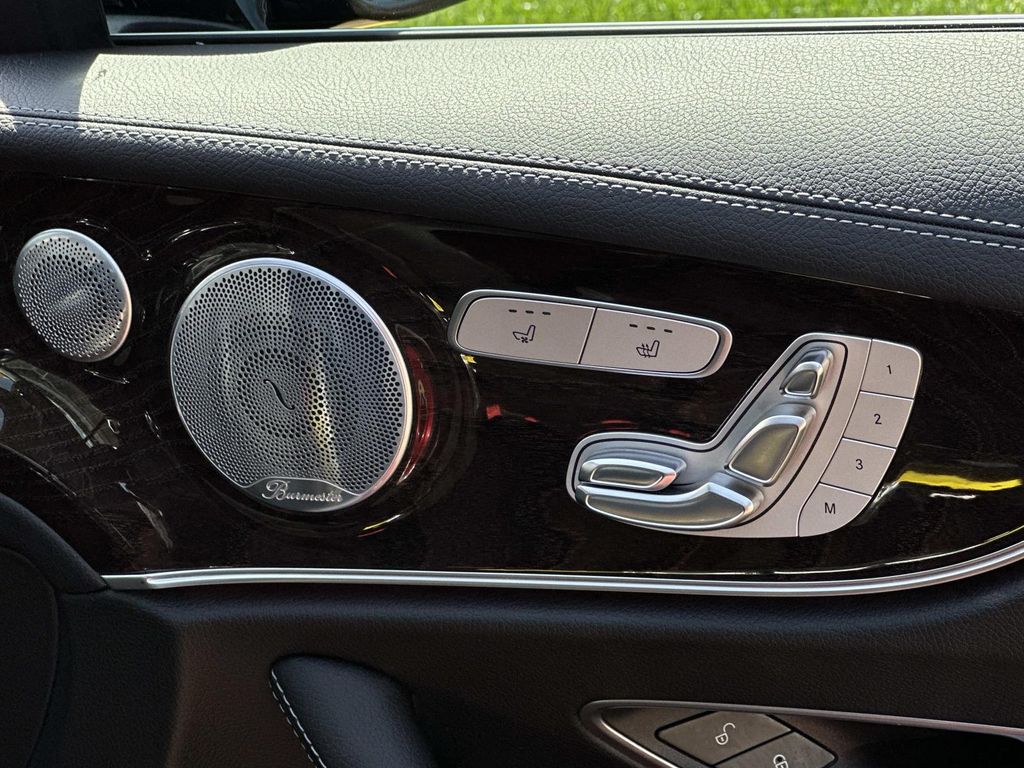 Thumbnail: 2018 Mercedes-Benz E-Class - 20