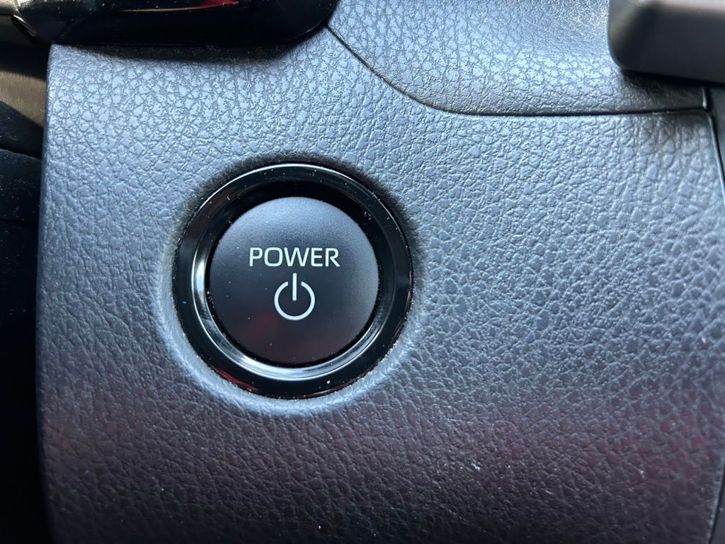 Thumbnail: 2025 Toyota Camry - 27