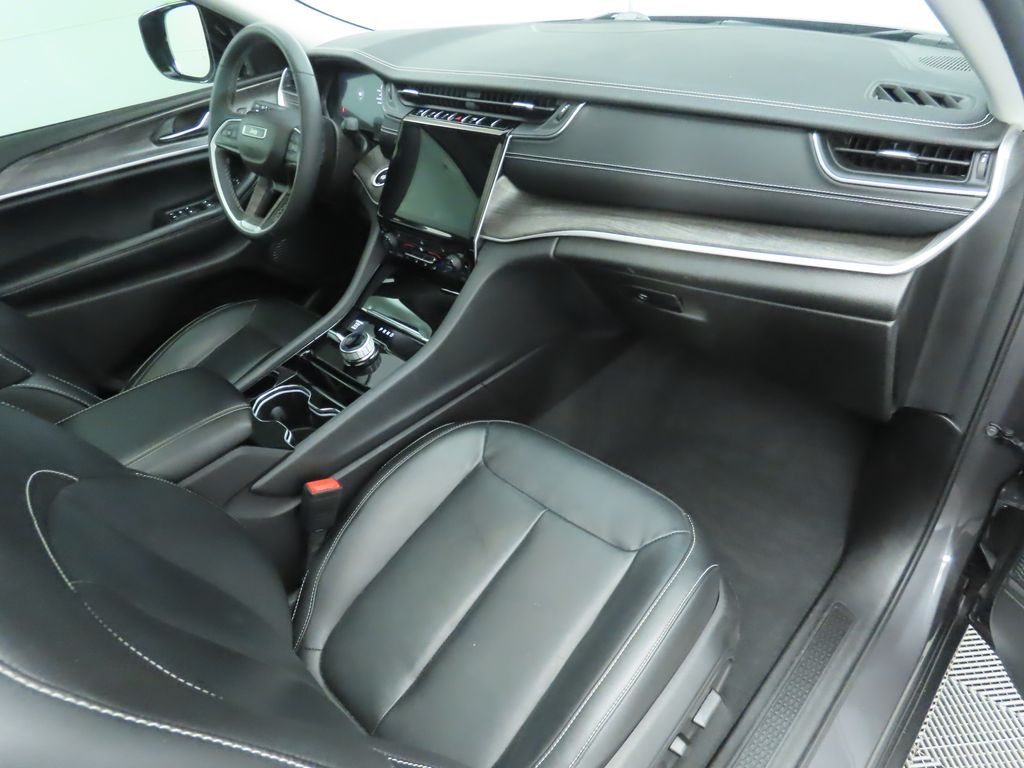 2023 Jeep Grand Cherokee L Limited Edition 18