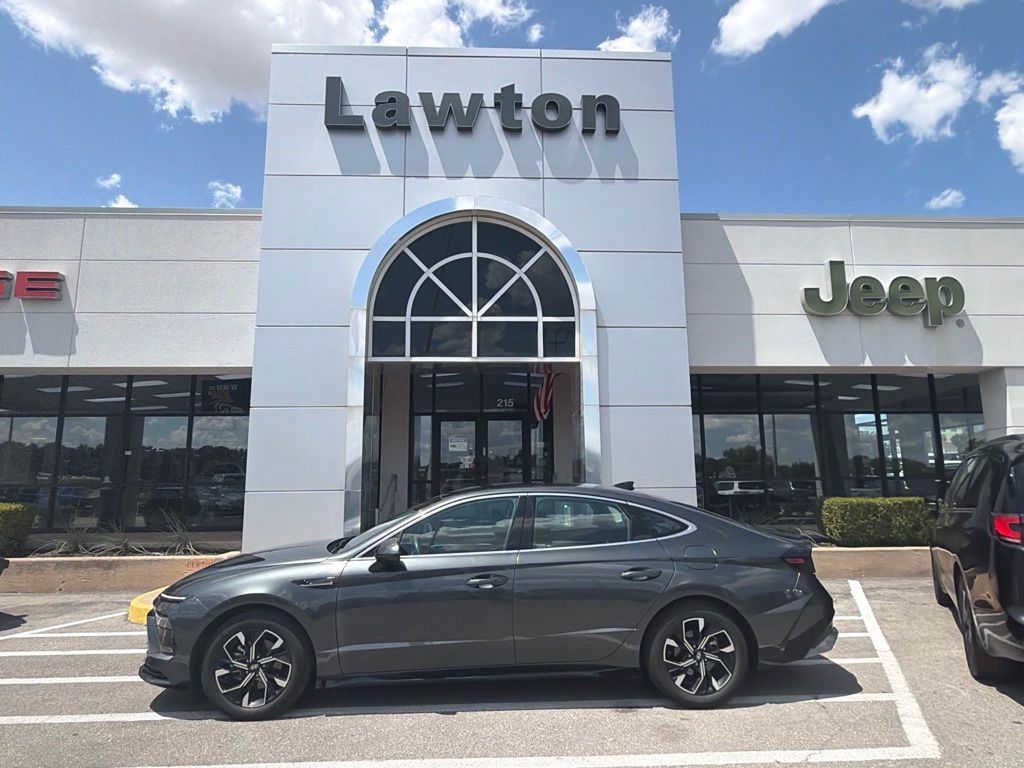 Portofino Gray 2025 Hyundai Sonata Sedan Front-Wheel Drive 8-Speed Automatic