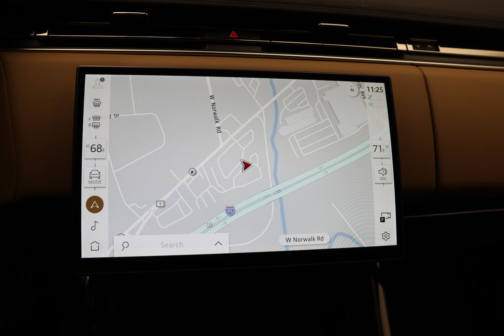 Thumbnail: 2026 Land Rover Range Rover Sport - 23