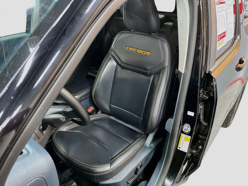 Used 2024 Black Ford Lariat image 20