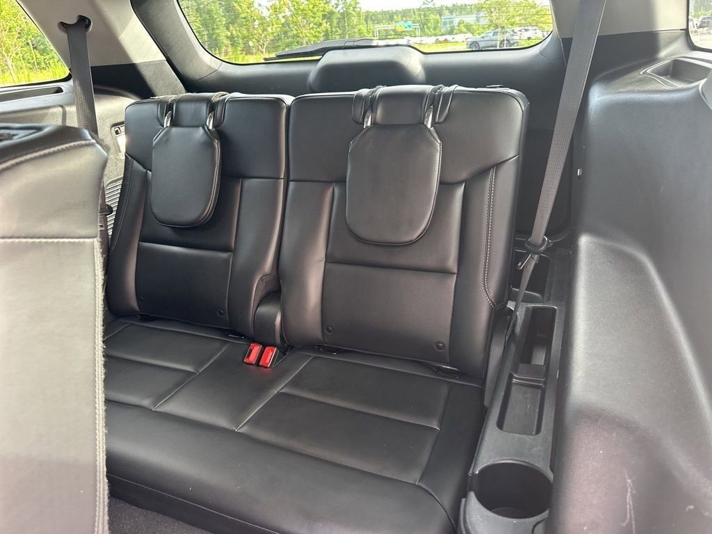 2023 Black Metallic Ford Explorer XLT RWD SUV