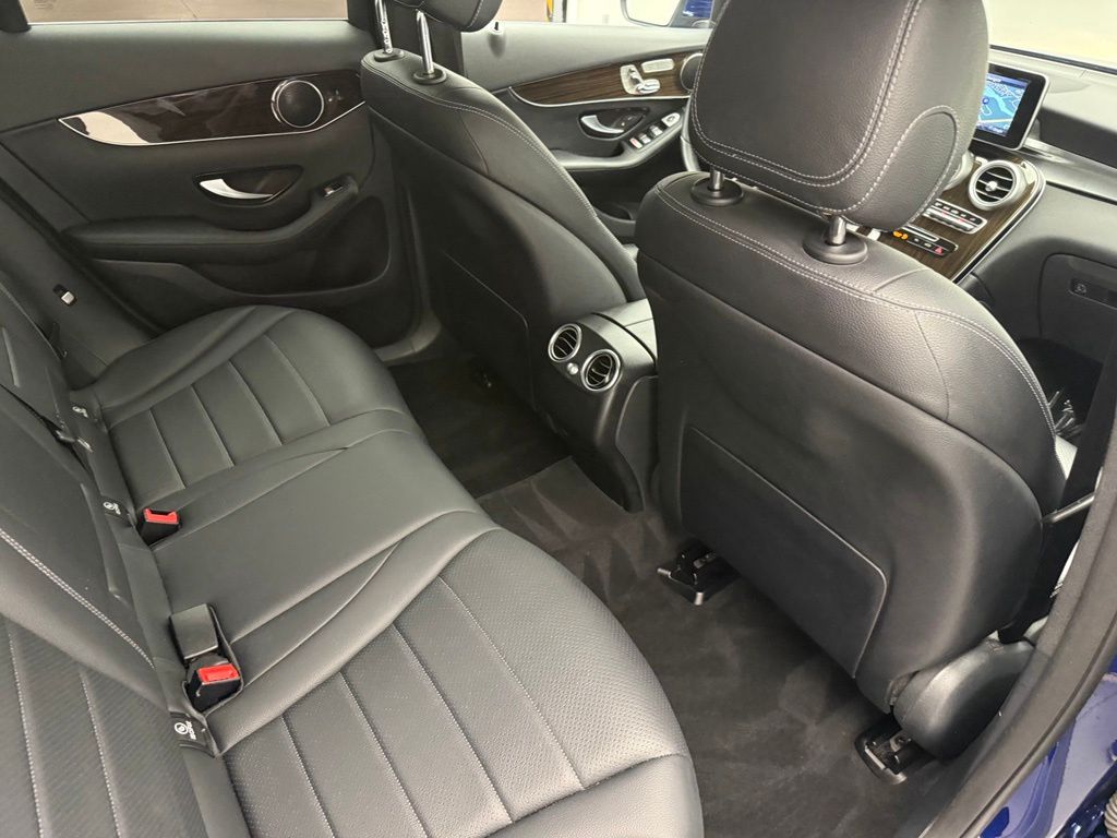 Thumbnail: 2017 Mercedes-Benz GLC - 30