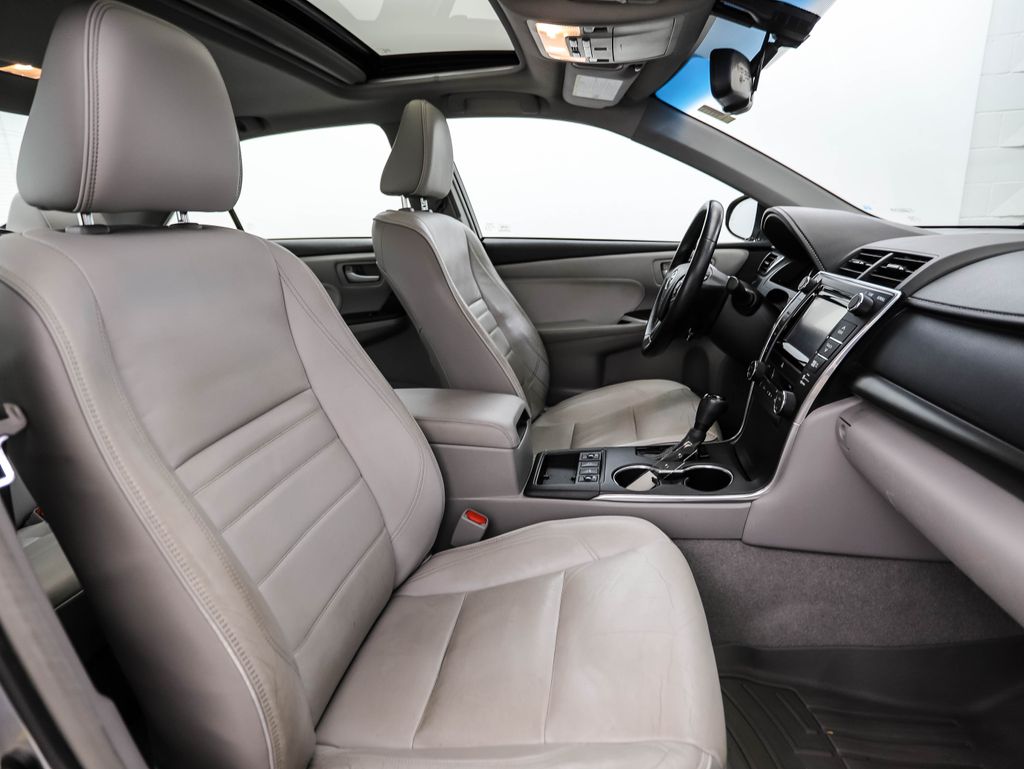 Thumbnail: 2015 Toyota Camry - 30