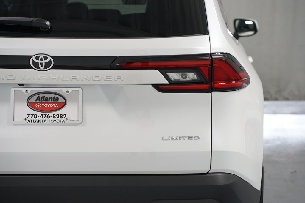 Thumbnail: 2025 Toyota Grand Highlander - 10