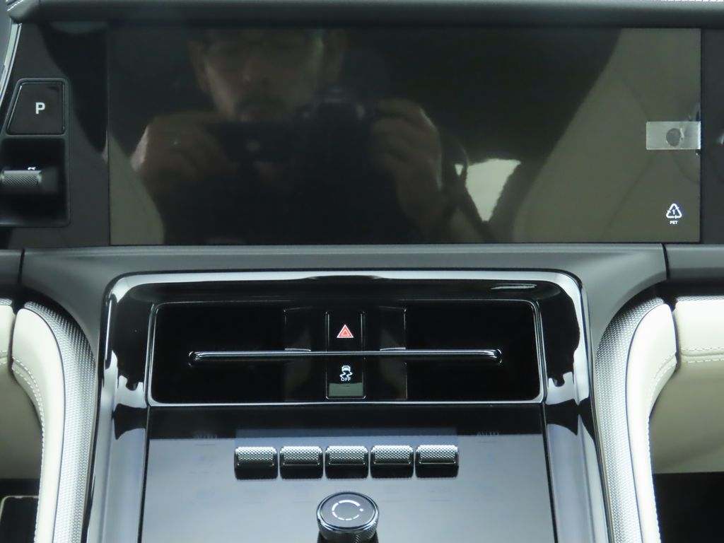 Thumbnail: 2025 Porsche Panamera - 18