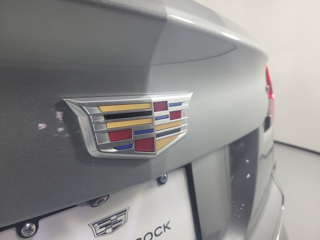 2025 Cadillac XT4 Premium Luxury - 6