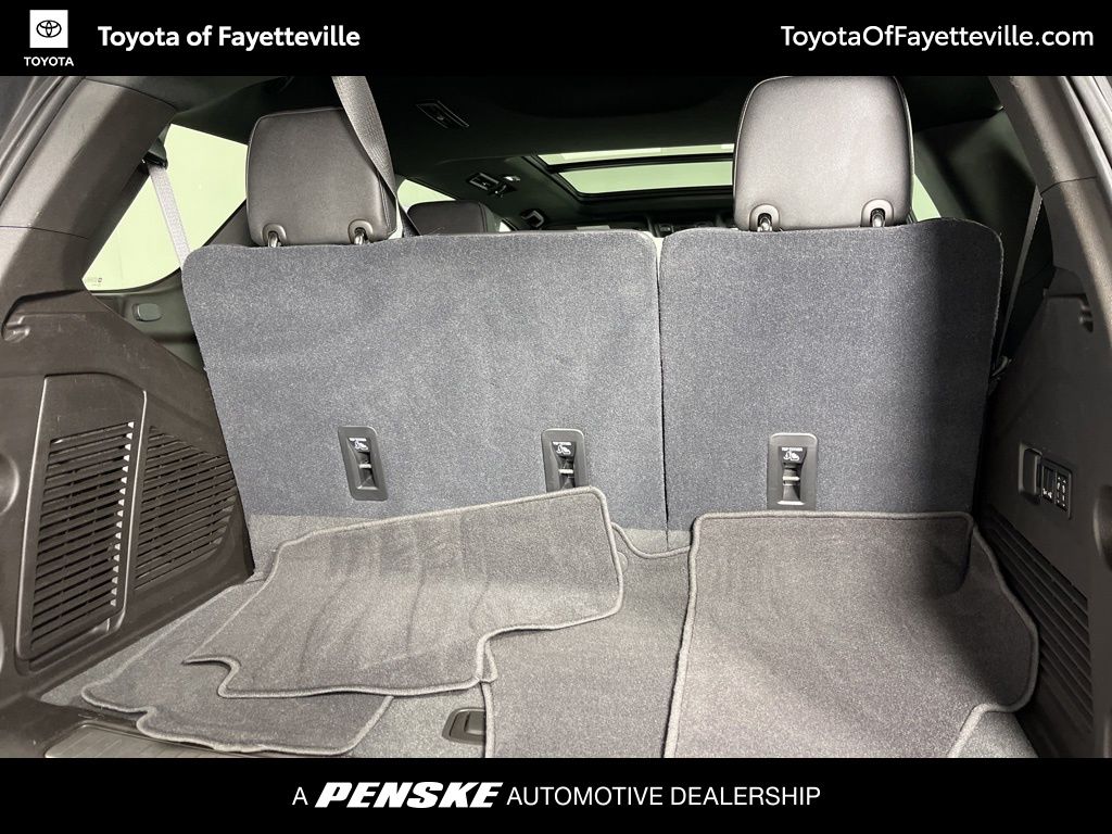 Thumbnail: 2021 Chevrolet Tahoe - 12