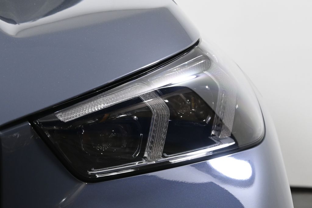 Thumbnail: 2026 BMW X1 - 11