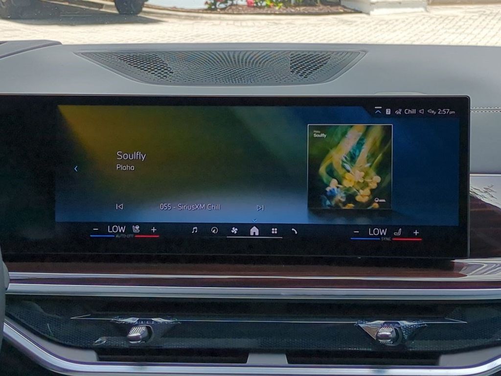 New 2026 White BMW xDrive40i image 18