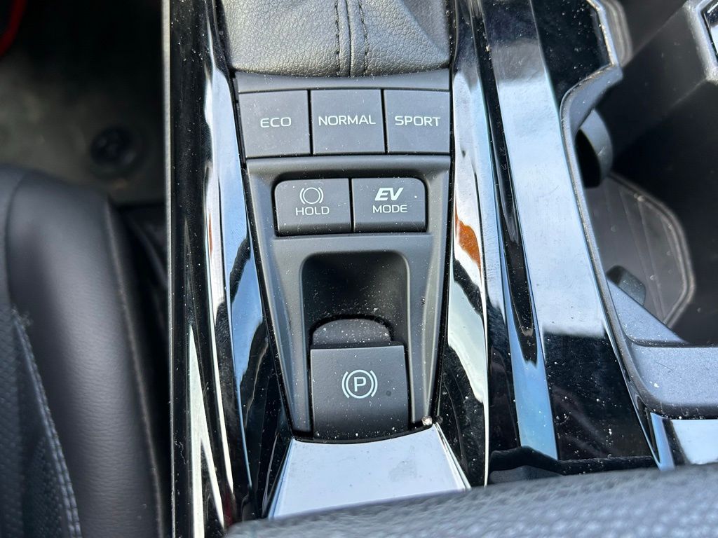 Thumbnail: 2025 Toyota Camry - 28