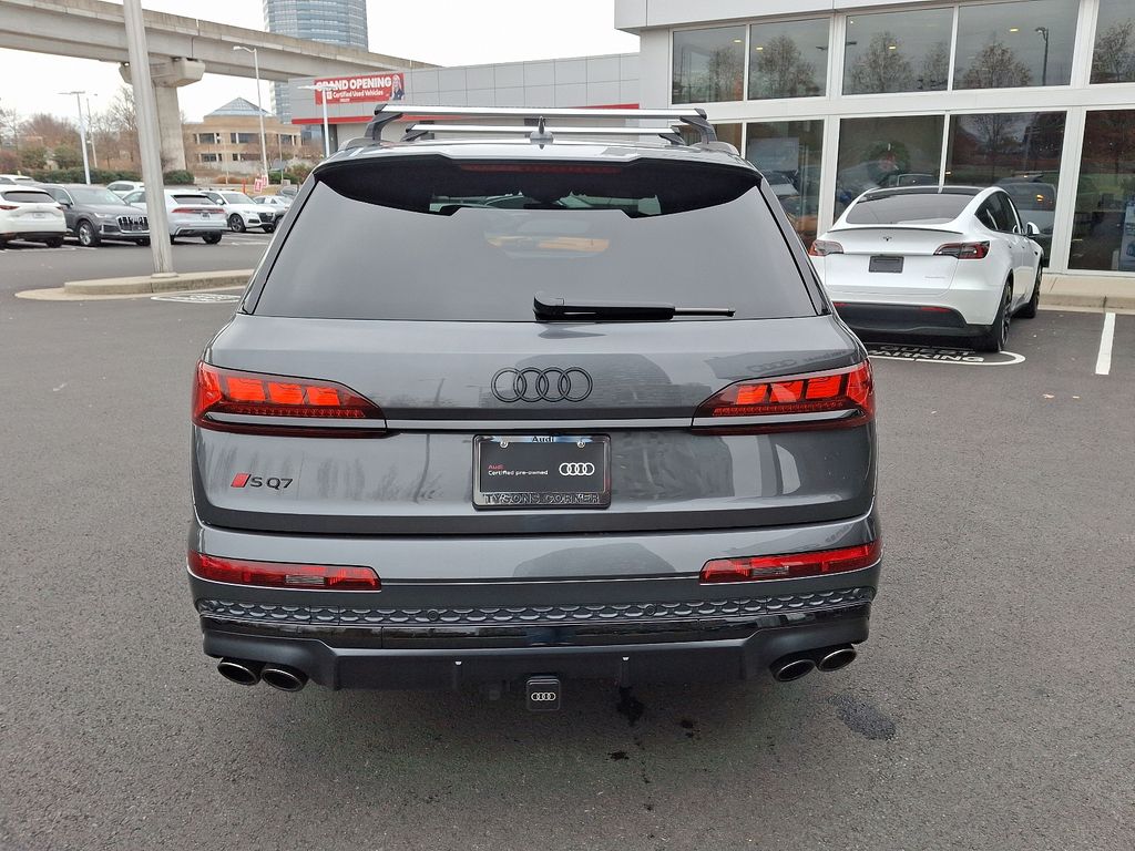 2025 Audi SQ7 Prestige 5