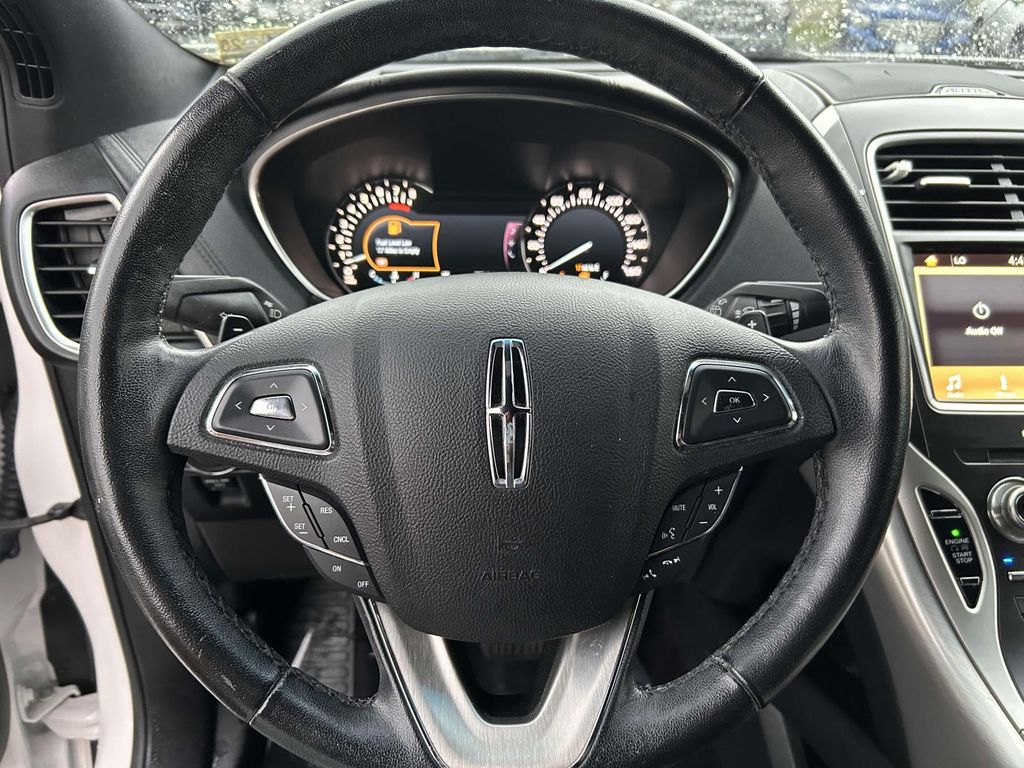 Thumbnail: 2016 Lincoln MKX - 14