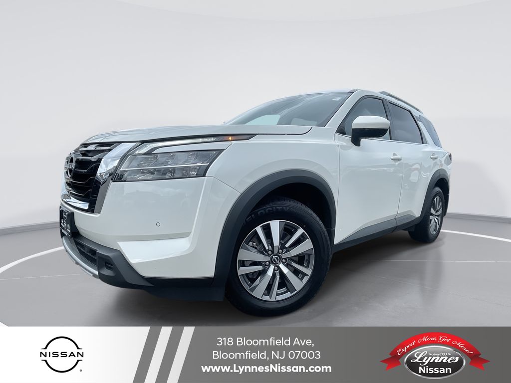 Pearl White 2024 Nissan Pathfinder SUV / Crossover All-Wheel Drive 9-Speed Automatic