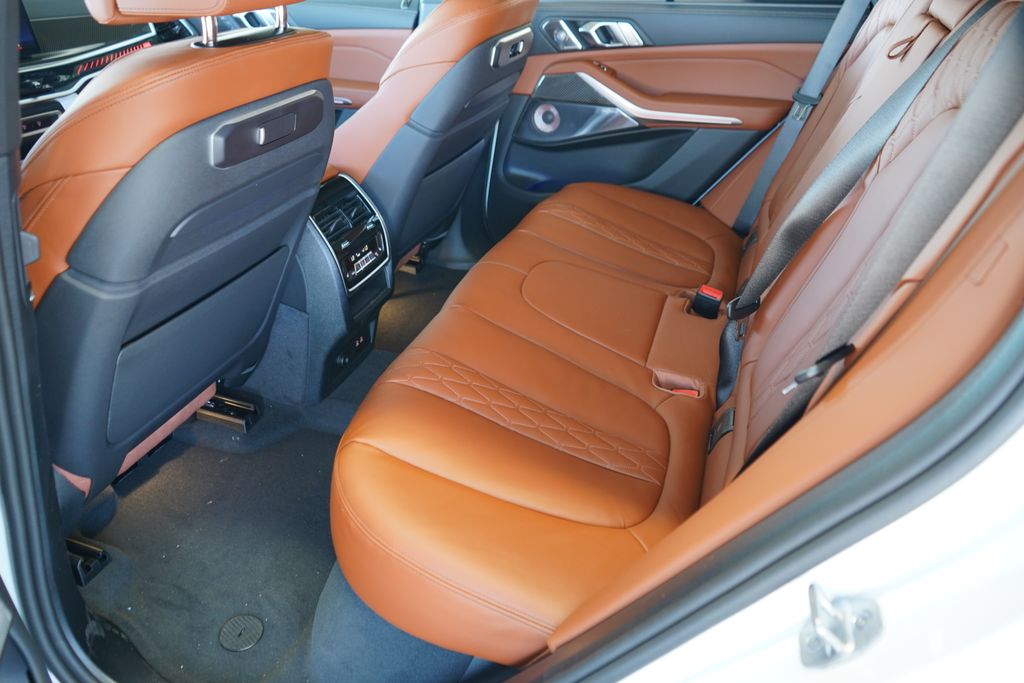 Thumbnail: 2026 BMW X5 - 19